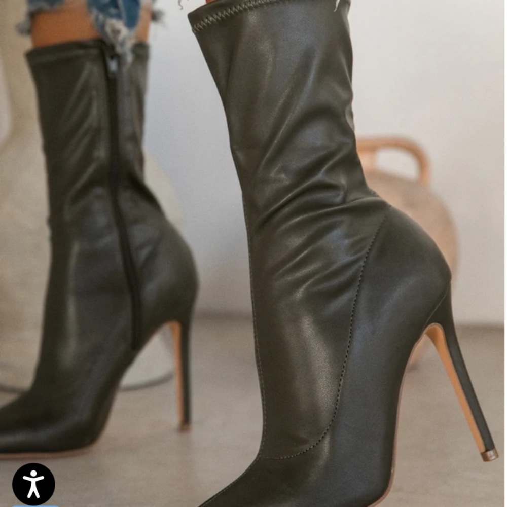 SERENA - OLIVE Miss Lola new Sz9 pu Ankle boots